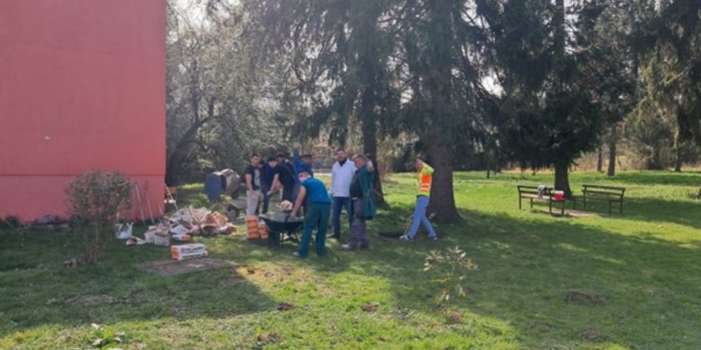 Radovi na pripremi temelja dječjeg igrališta u COO Lug