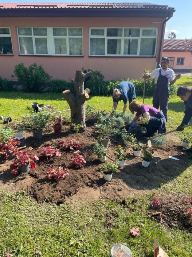 Slika1 Radna akcija u čast Dana planete Zemlje