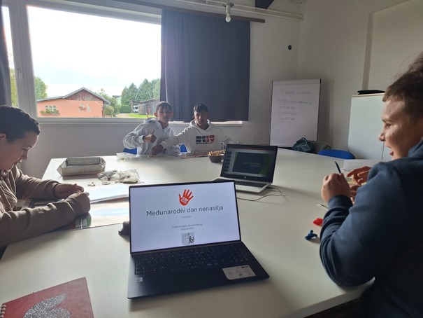 Slika1 Obilježavanje Dana nenasilja u Lugu – 2.10.2025.